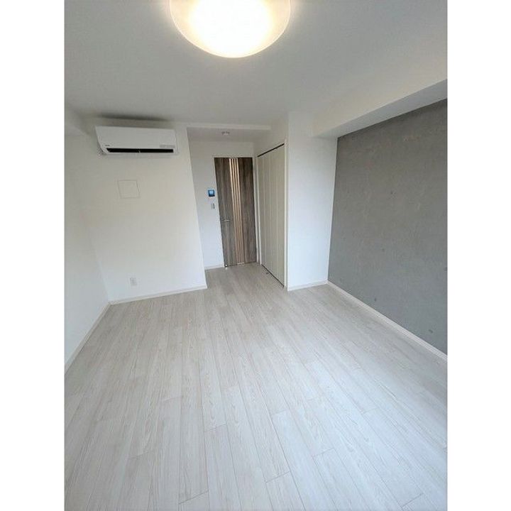 SOLASIA residence世田谷代田の居間