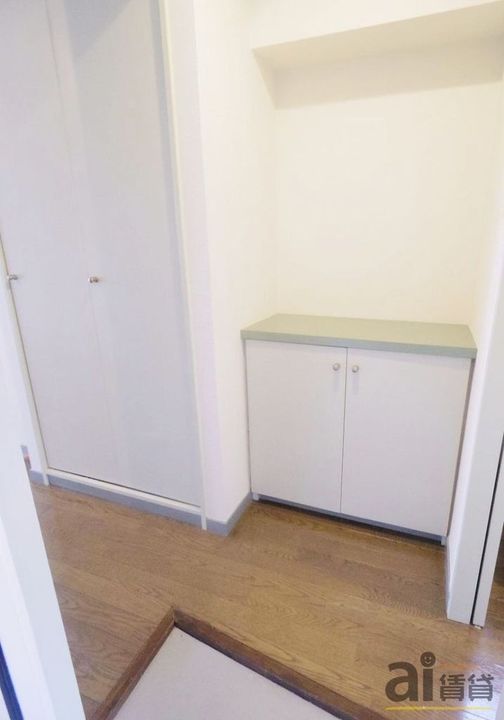 東京都東村山市久米川町4(マンション)の賃貸物件の玄関