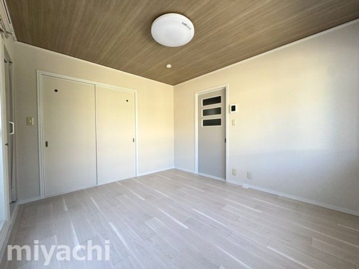 徳島県徳島市応神町古川字戎子野(アパート)の賃貸物件の居間