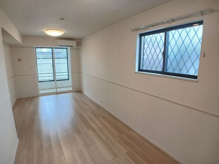 クレール丹波篠山 Iの居間