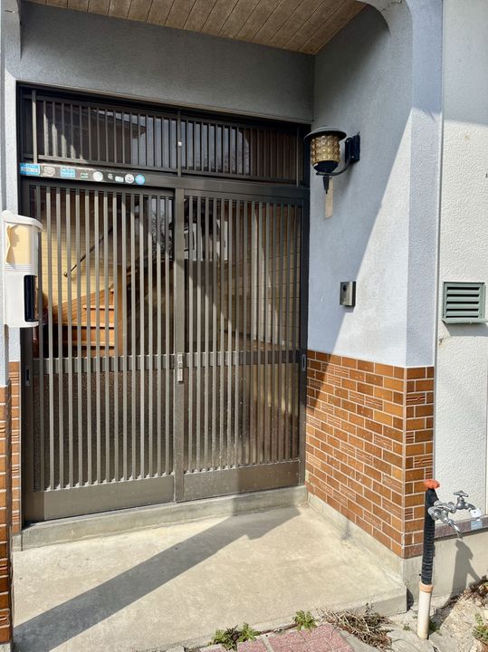 青森県八戸市大字石手洗字斎郷(一戸建)の賃貸物件の玄関