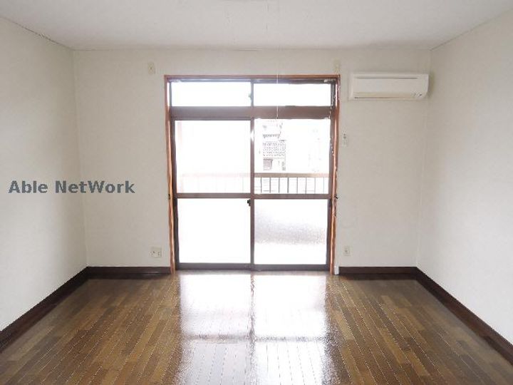 スターハイツの居間