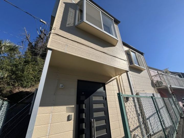 神奈川県横須賀市富士見町2(一戸建)の賃貸物件の外観