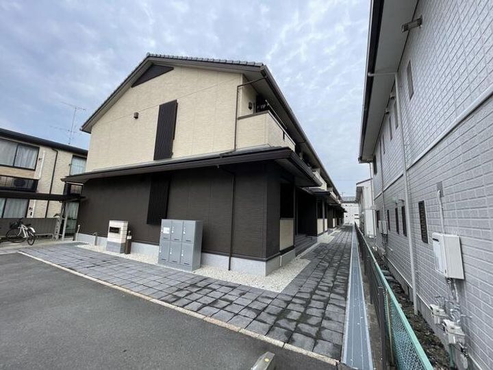 Les Saison上岡田の外観