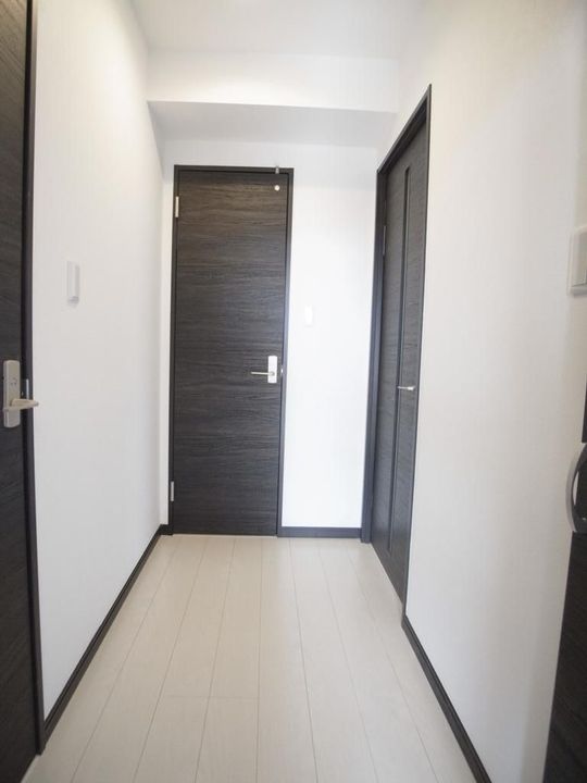 AQUAS Will 浅草の玄関