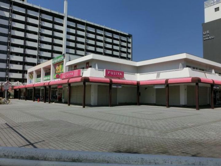 山口ビルの周辺