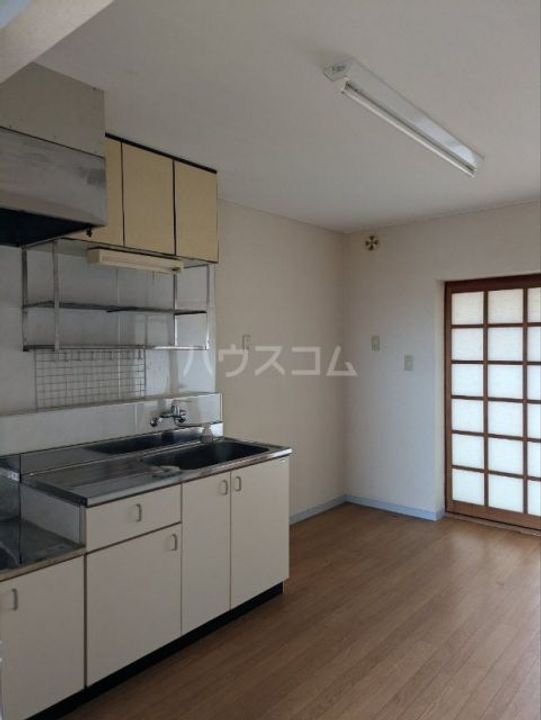 吉沢マンションの居間