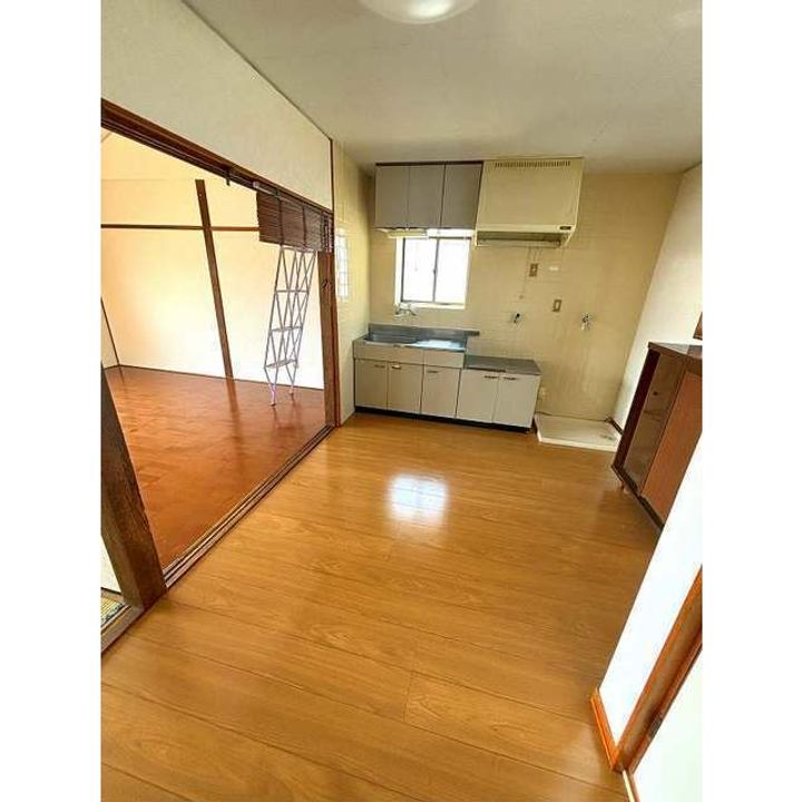 エンゼルハイツ大津の居間