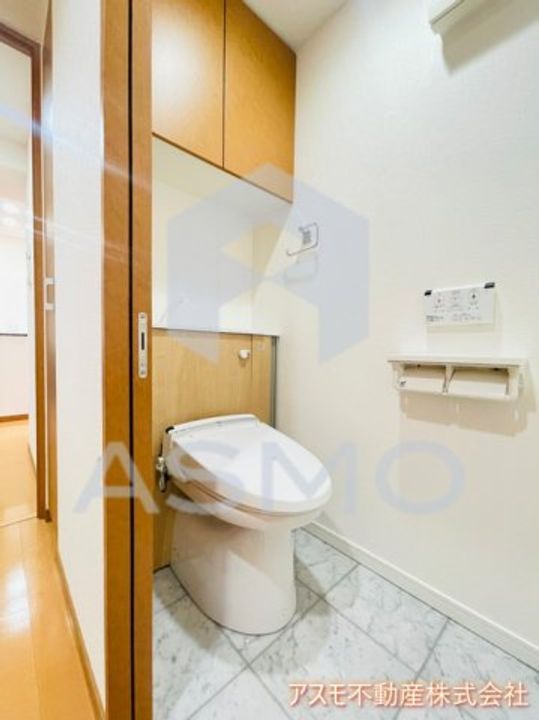 リーガル岡崎橋の内装