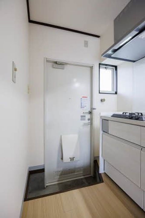 ハウディ・スライブの玄関