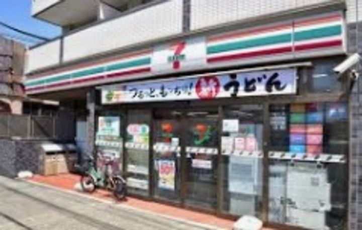 ファビュラスの周辺