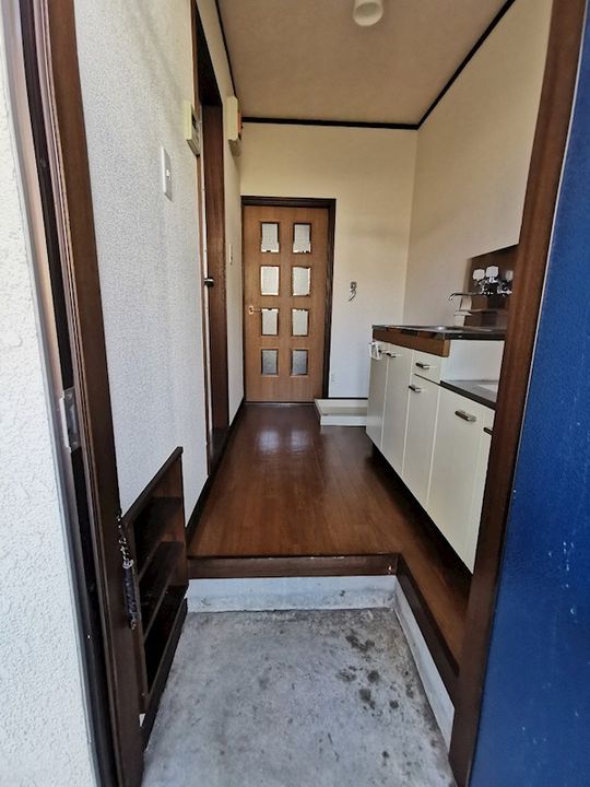 神奈川県厚木市下荻野(アパート)の賃貸物件の玄関