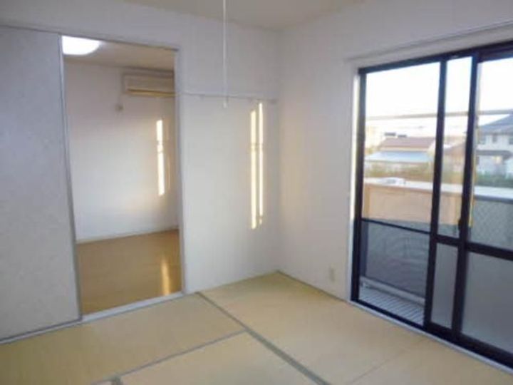 グリーンフィールド成出 Bの居間