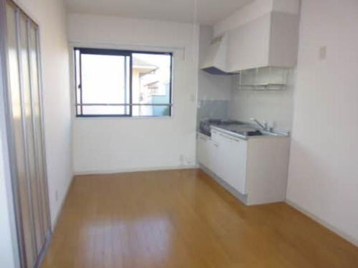 グリーンフィールド成出 Bのキッチン