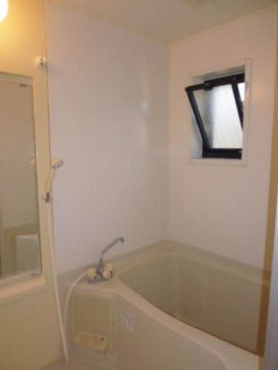 グリーンフィールド成出 Bの風呂