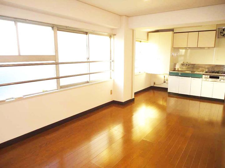 森マンションの内装
