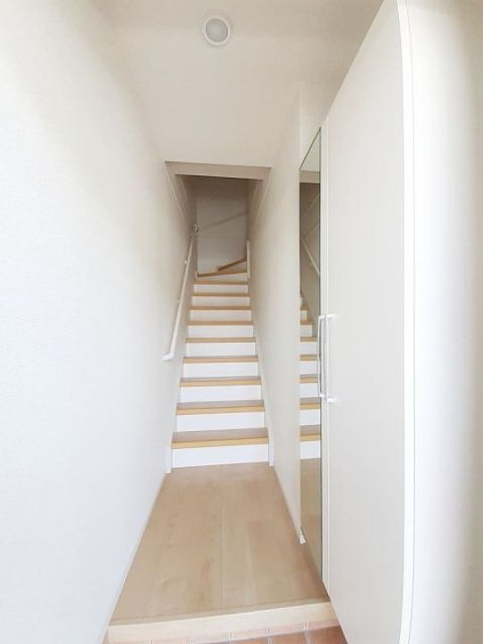 グローリー戸島IIIの玄関