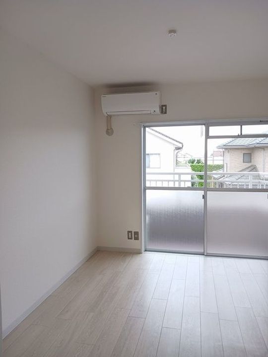 サンシャイン天王Iの居間