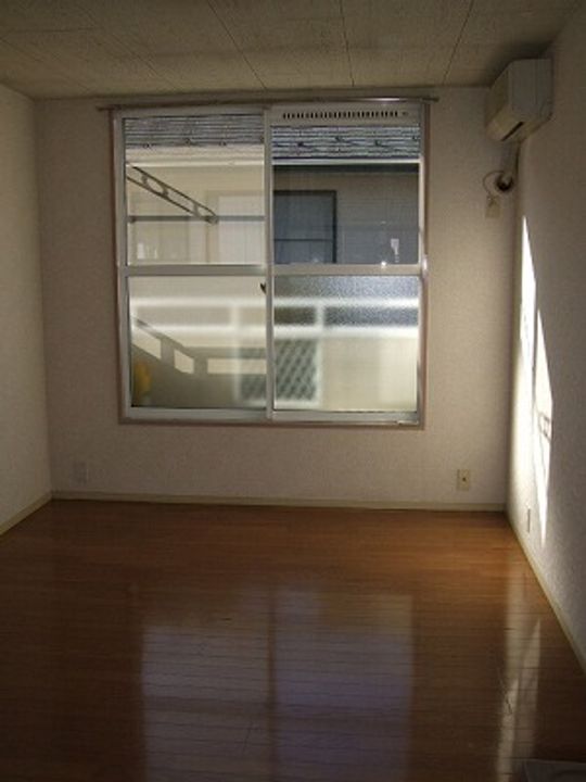 コーポ領家の居間