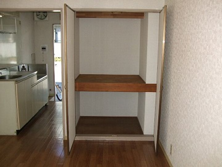 コーポ領家の内装