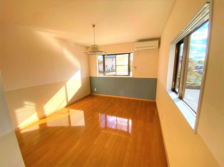 ハイツアーバンヒルズの居間