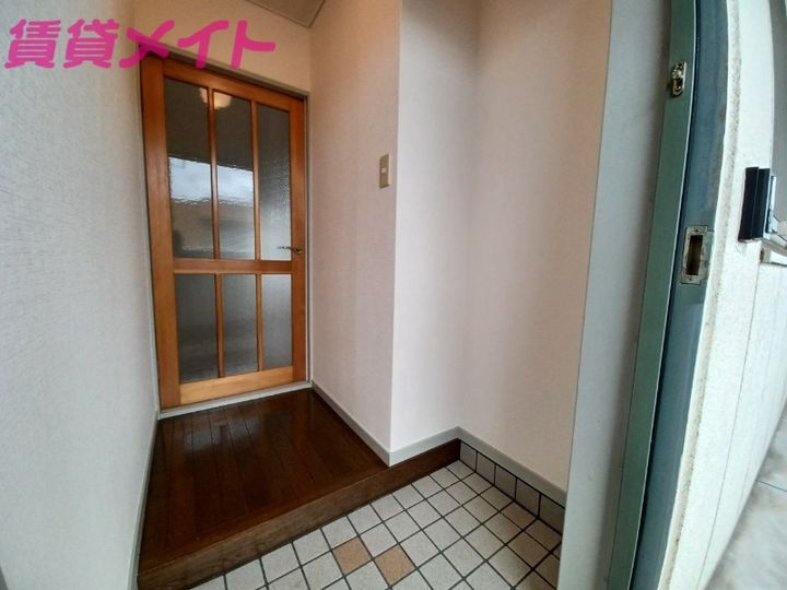 ストリートアートの玄関