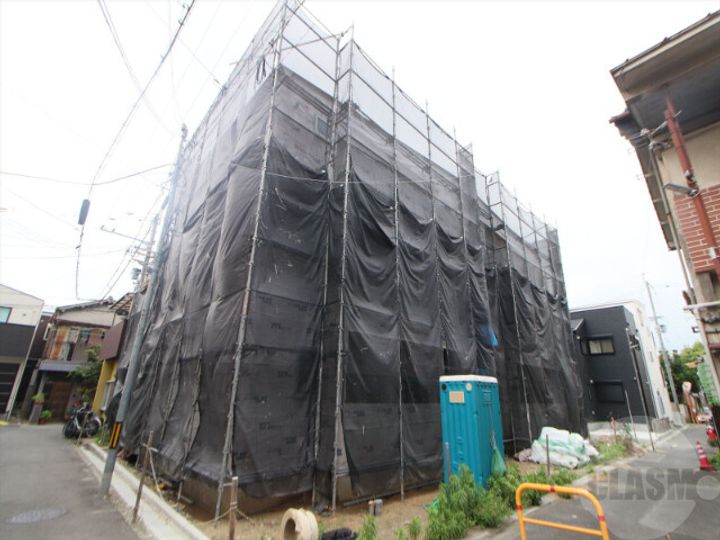 EIWA First Heightsの外観