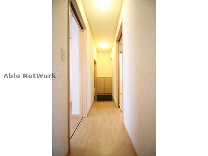 ニューショーワハイツIIの玄関