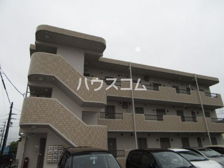 プレジールの外観