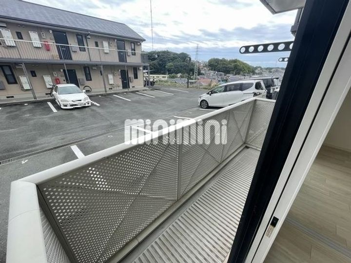 セフィラ権現谷Bの玄関