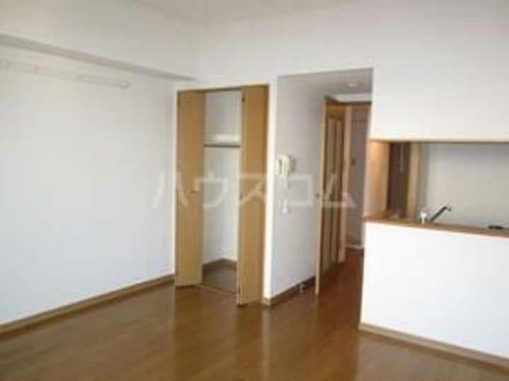 コーポ産興桜台IIの居間