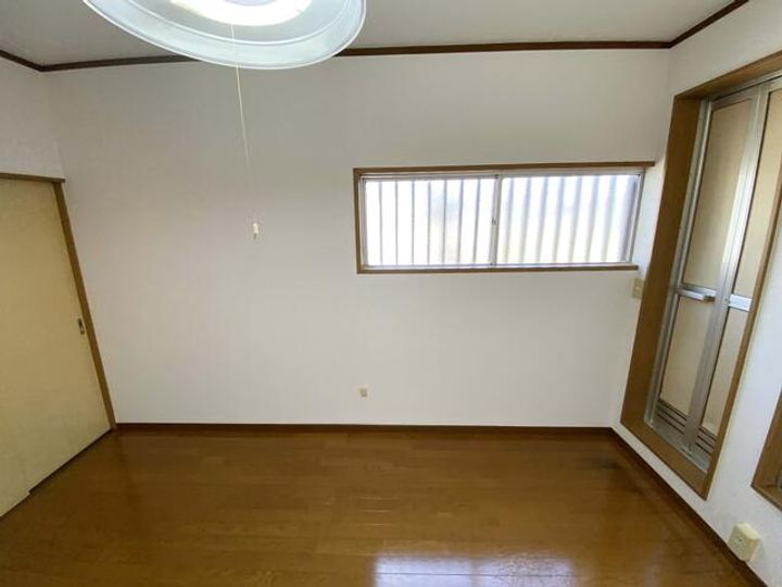 ワコール和田の内装