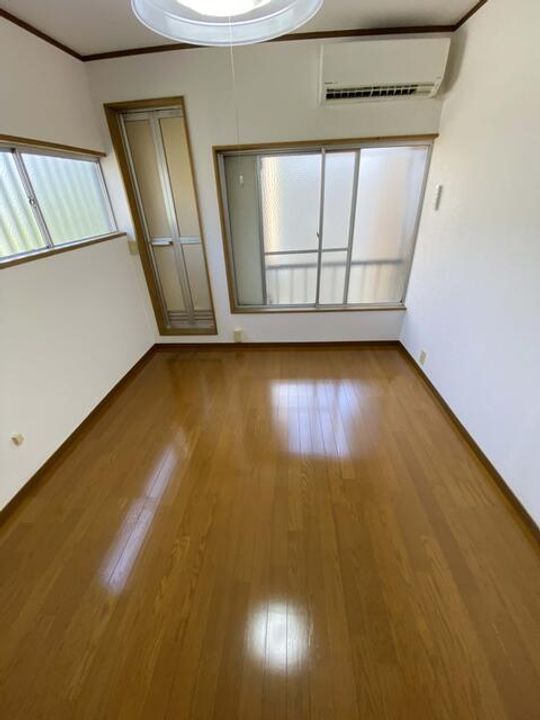 ワコール和田の内装