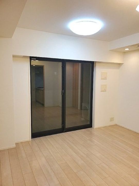 東京都千代田区外神田2(マンション)の賃貸物件の居間