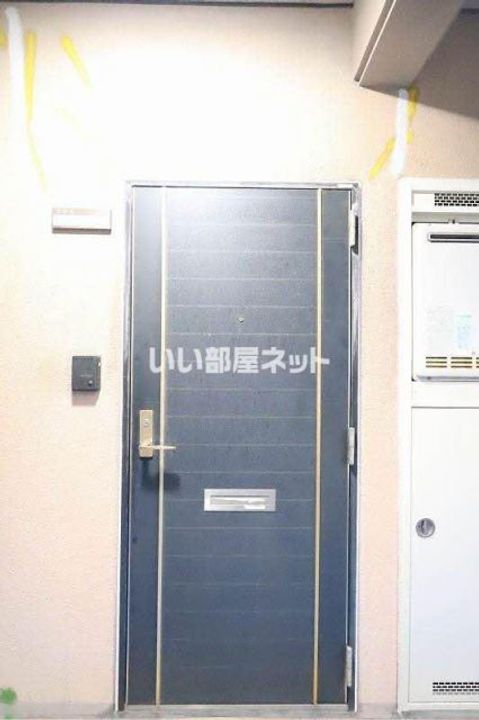 広島県呉市三条3(マンション)の賃貸物件の玄関