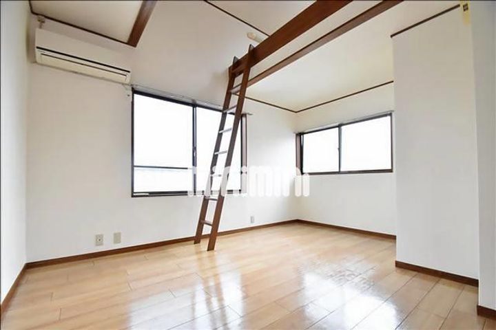 コスモ八王子の居間