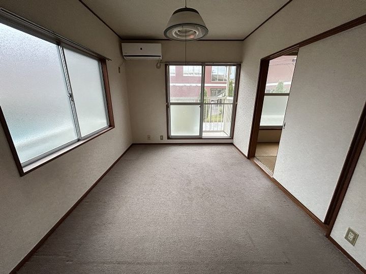 埼玉県さいたま市緑区東浦和6(アパート)の賃貸物件の居間