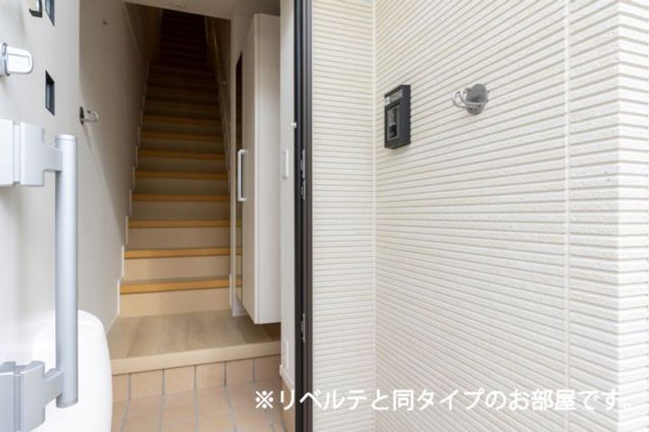 レメンブリア金沢の玄関