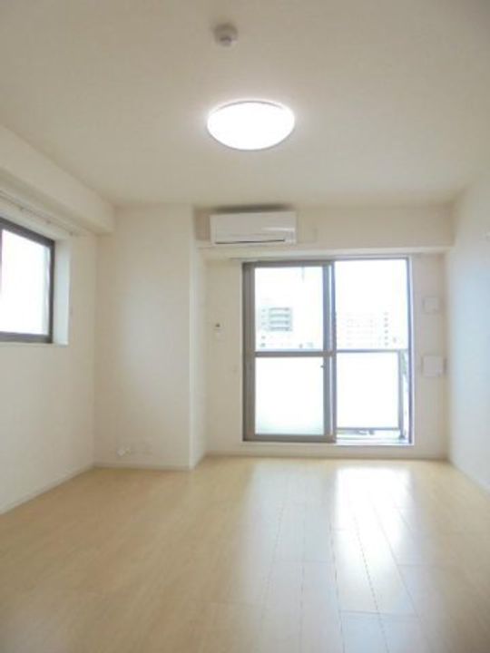 神奈川県小田原市栄町1(マンション)の賃貸物件の居間