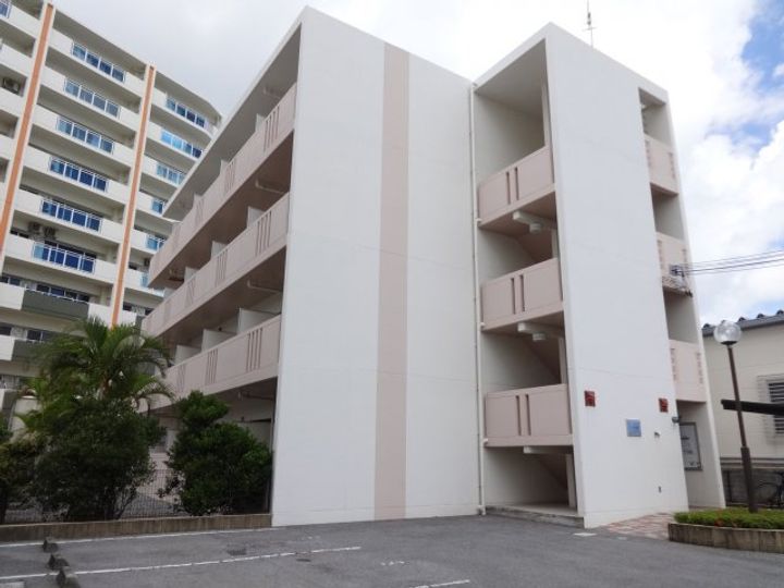 レジデンス桑江52045の外観