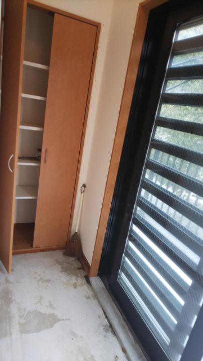 青木アパートの玄関