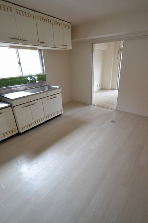 広島県広島市中区昭和町(マンション)の賃貸物件の居間