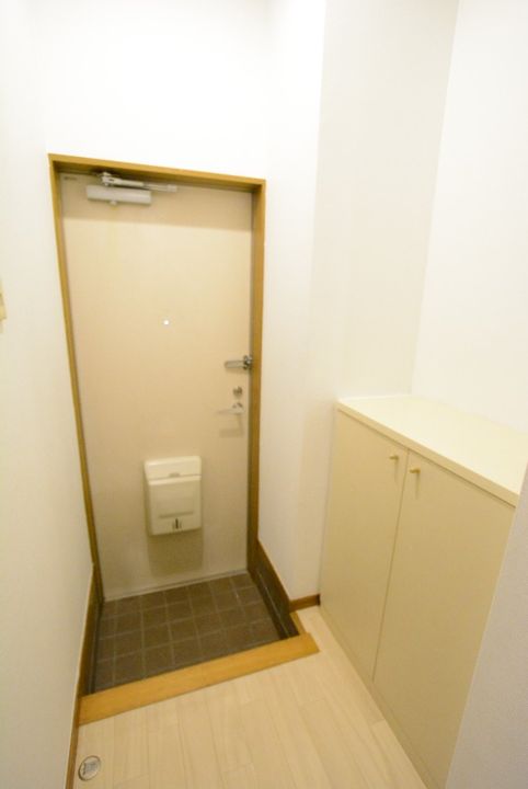 笠田ハイツ11号地の玄関