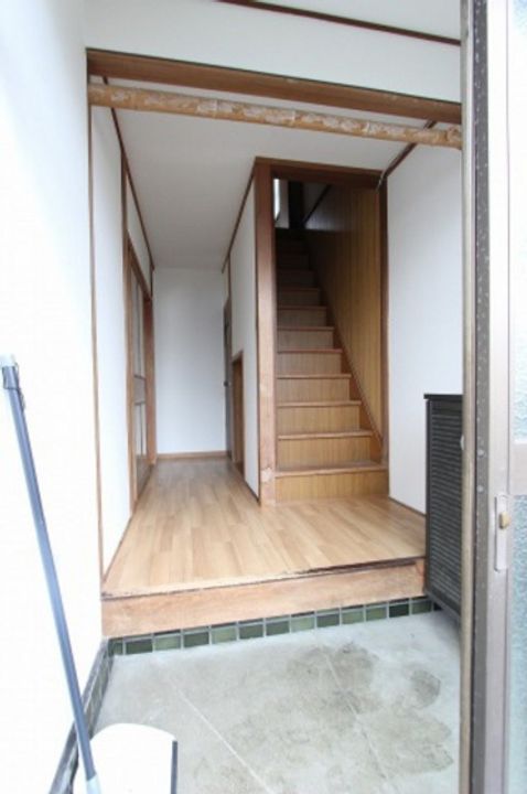 広島県広島市安佐南区相田7(一戸建)の賃貸物件の玄関