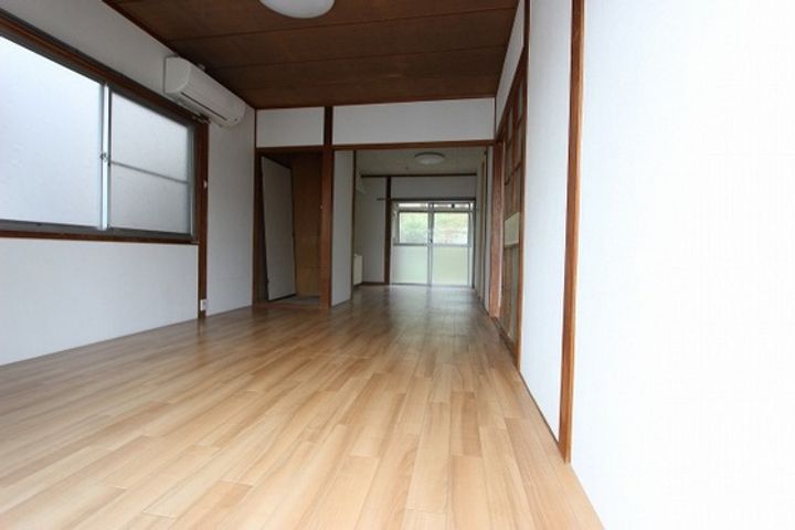 広島県広島市安佐南区相田7(一戸建)の賃貸物件の居間