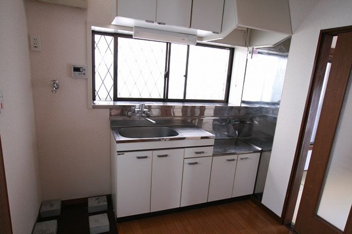 東京都三鷹市牟礼1(一戸建)の賃貸物件のキッチン