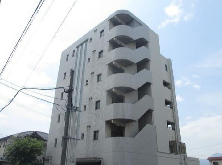 アグリード安部山の外観