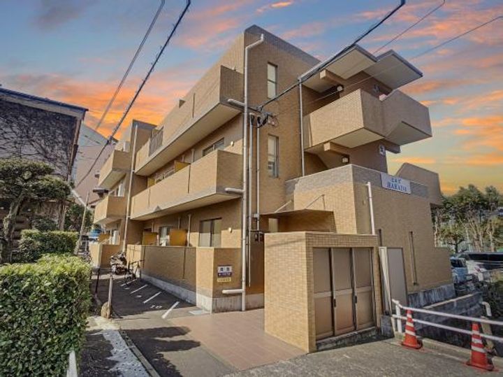 ヒルズHARADAの外観