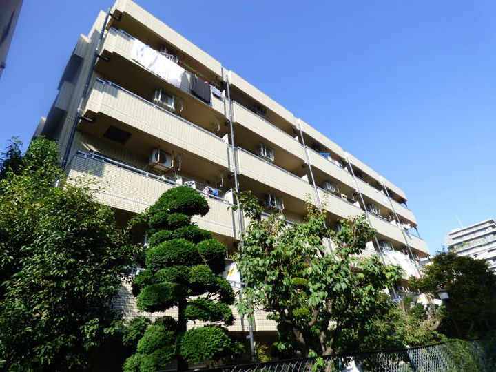 東京都府中市是政5(マンション)の賃貸物件の外観