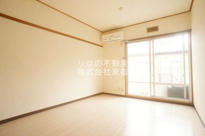 パナハイツMTの居間